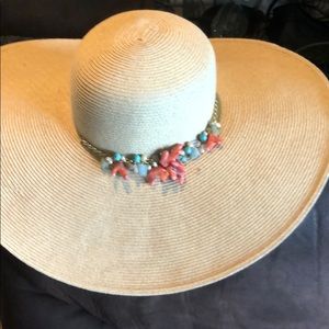 Large sun hat with real coral and pearls